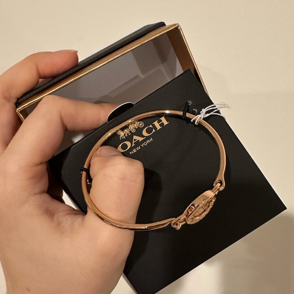 COACH Open Circle Bangle (Rose Gold) - NWT (F21620) - Picture 5 of 7
